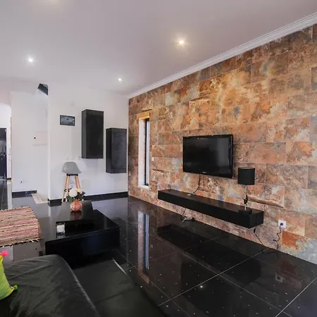 Pilar Beach Home * Nazaré